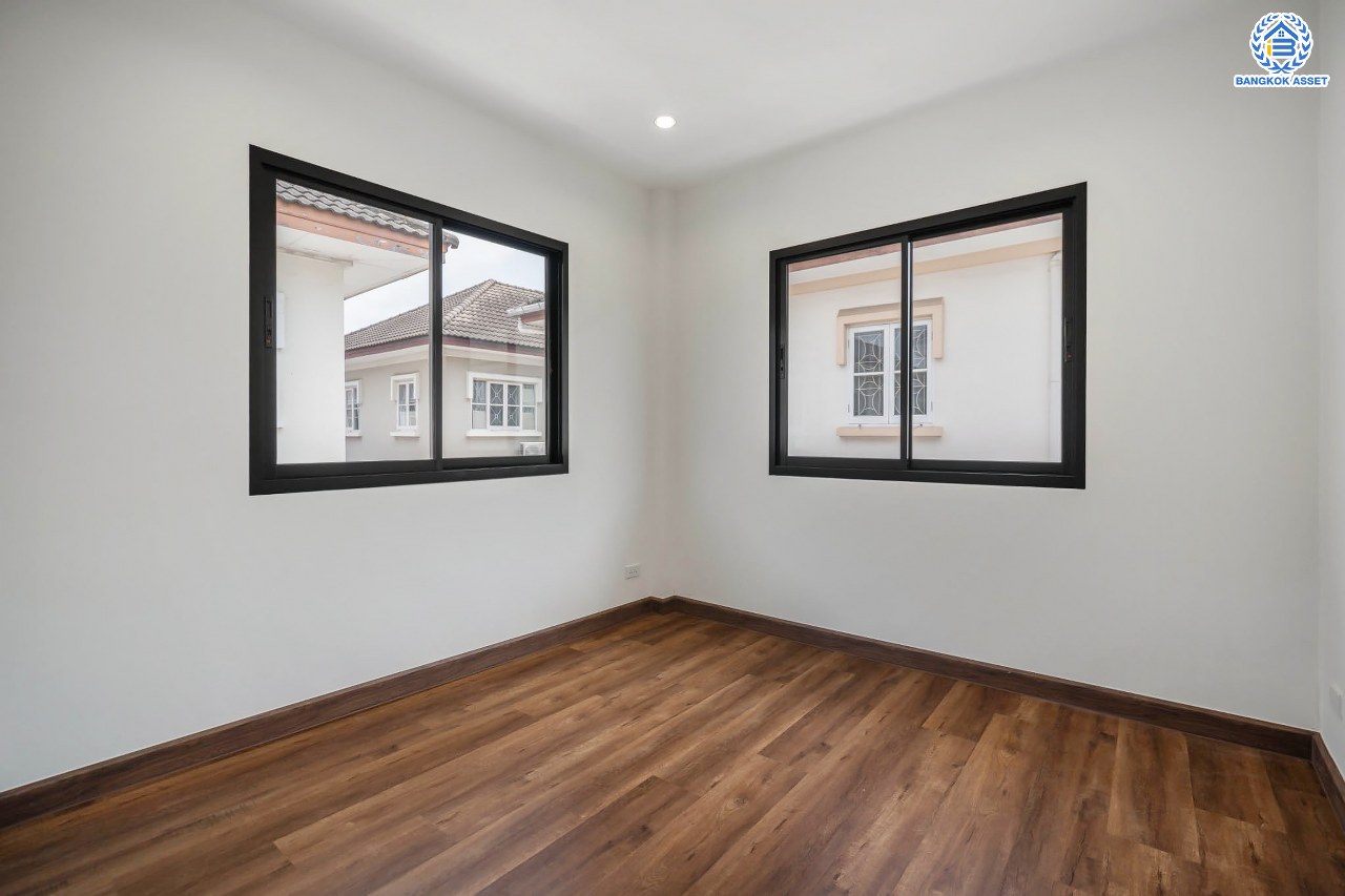 บ้านมือสองตกแต่งใหม่ โครงการ ชัยพฤกษ์ ทวีวัฒนา แบรนด์ LH เนื้อที่ 51 ตร.ว. ตอบโจทย์ทุกการอยู่อาศัย ด้วยฟังก์ชัน 3 ห้องนอน 2 ห้องน้ำ 1 ที่จอดรถ บนทำเลศักยภาพ เชื่อมต่อทางคู่ขนานลอยฟ้าบรมราชชนนี ใกล้ ม.มหิดล และเซ็นทรัลศาลายา